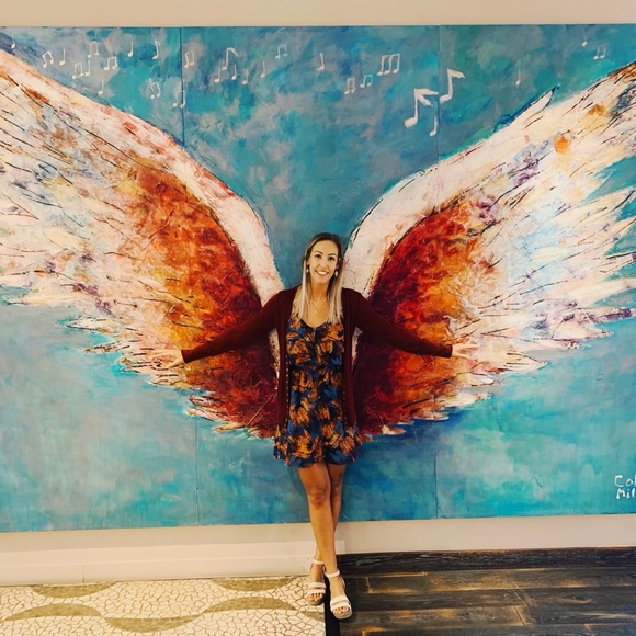 Meet your Posher, Kara - Picture 3 of 3